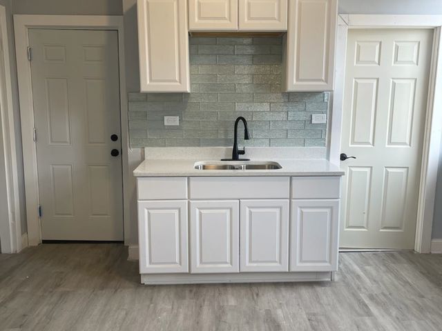 2333 W Ohio Street, Chicago, IL 60612