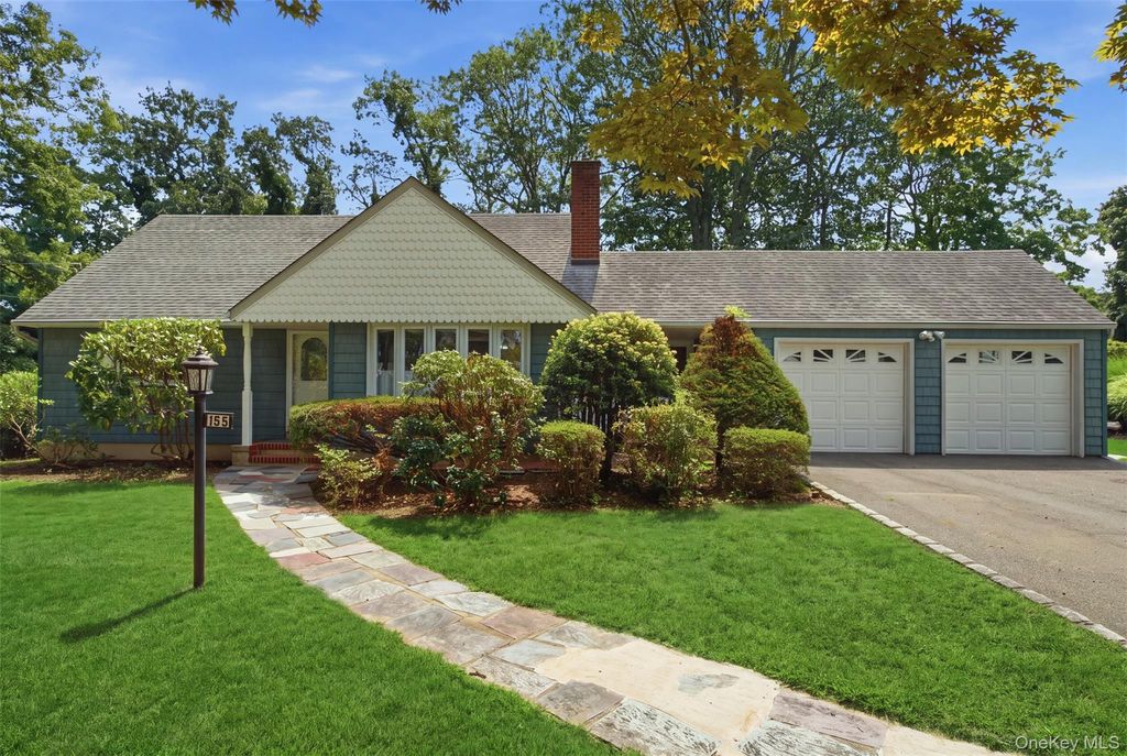 155 Hoover Place, Centerport, NY 11721 — exterior