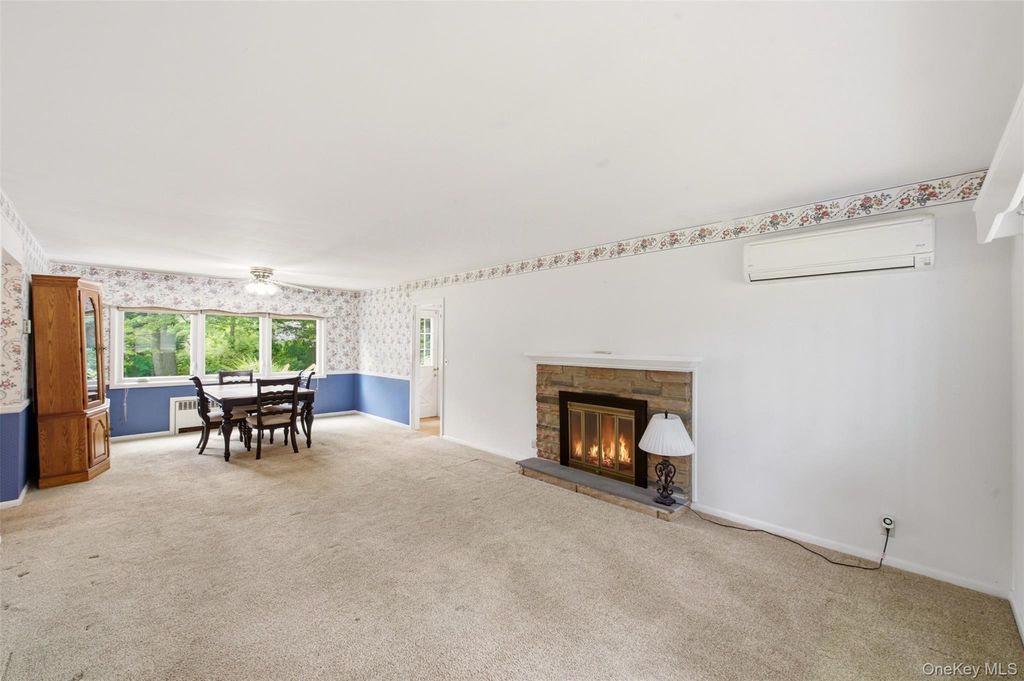155 Hoover Place, Centerport, NY 11721 — photo 5