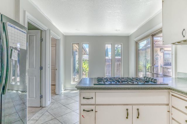 1602 Venetian Dr, Stockton, CA 95207