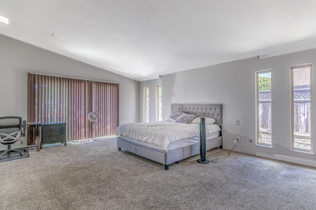 1602 Venetian Dr, Stockton, CA 95207