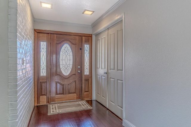 1602 Venetian Dr, Stockton, CA 95207