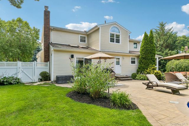 14 Thrush Court, East Northport, NY 11731