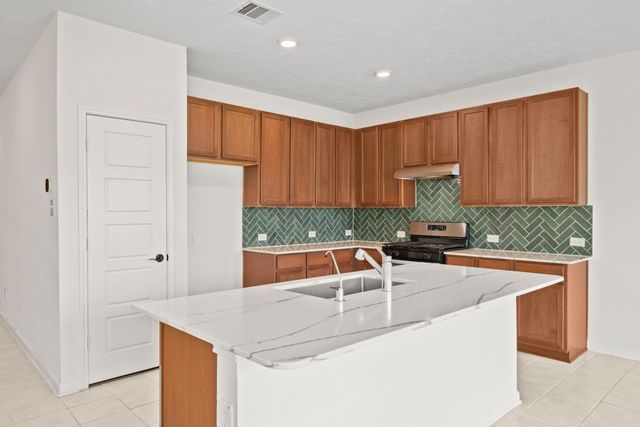 2012 Rebel Way, Alvin, TX 77511