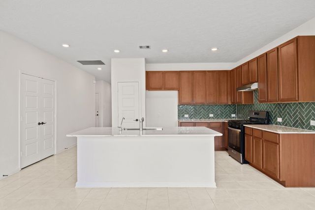 2012 Rebel Way, Alvin, TX 77511