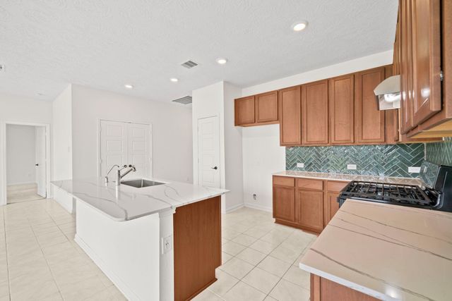 2012 Rebel Way, Alvin, TX 77511