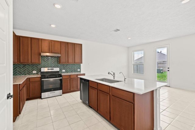 2012 Rebel Way, Alvin, TX 77511