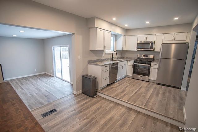 20401 Luna Street, Clinton Charter Township, MI 48035