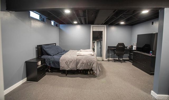 20401 Luna Street, Clinton Charter Township, MI 48035