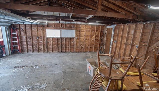 20401 Luna Street, Clinton Charter Township, MI 48035