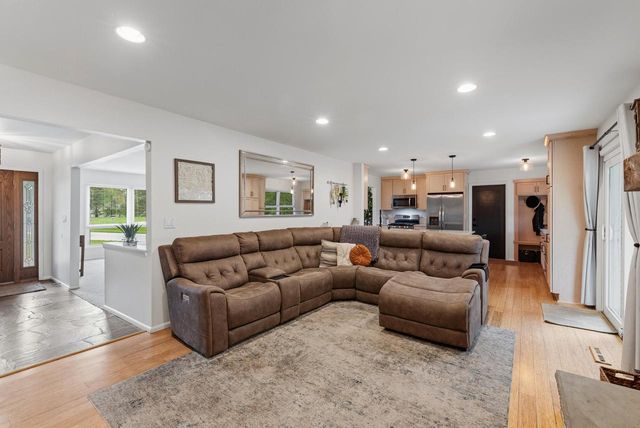 14675 Santa Rosa DRIVE, Brookfield, WI 53005
