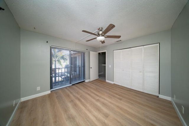 1482 N Lawnwood Circle 31d, Fort Pierce, FL 34950