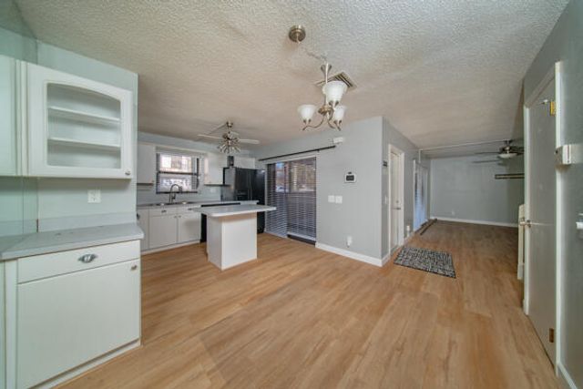 1482 N Lawnwood Circle 31d, Fort Pierce, FL 34950