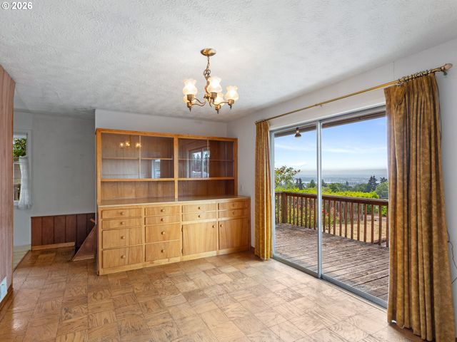 2915 E MCLOUGHLIN Blvd, Vancouver, WA 98661