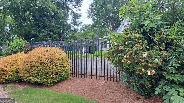 1025 Main Street, Stone Mountain, GA 30083