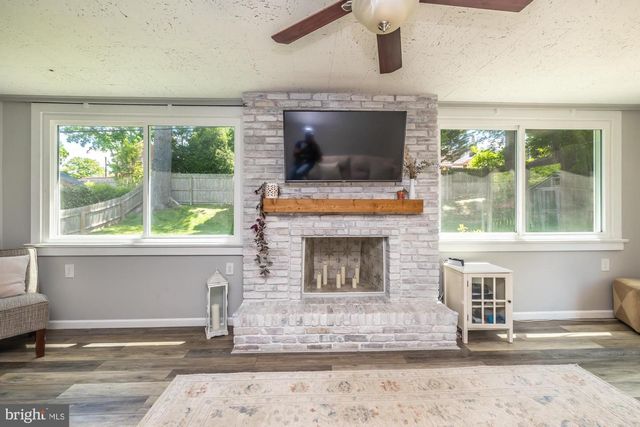 3024 JOSHUA RD, Lafayette Hill, PA 19444