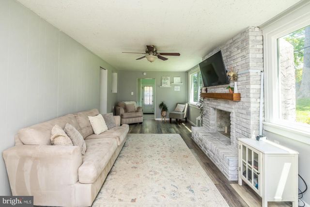 3024 JOSHUA RD, Lafayette Hill, PA 19444