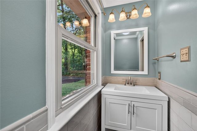 1371 Stoke Park Road, Hanover Twp, PA 18017
