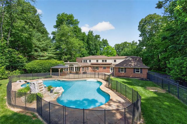 1371 Stoke Park Road, Hanover Twp, PA 18017