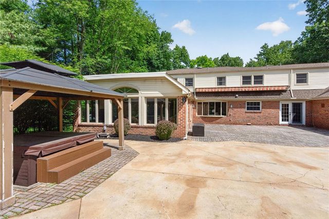 1371 Stoke Park Road, Hanover Twp, PA 18017