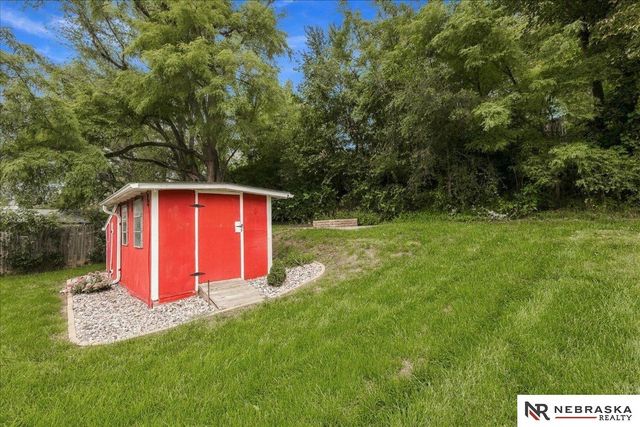 123 James Street, Plattsmouth, NE 68048