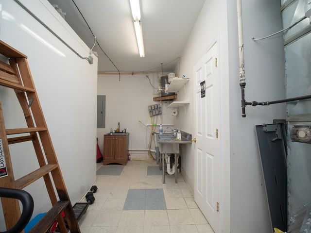 301 W 34th Street, Covington, KY 41015