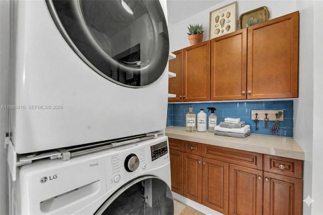 19530 NW 55th Circle Place, Miami Gardens, FL 33055