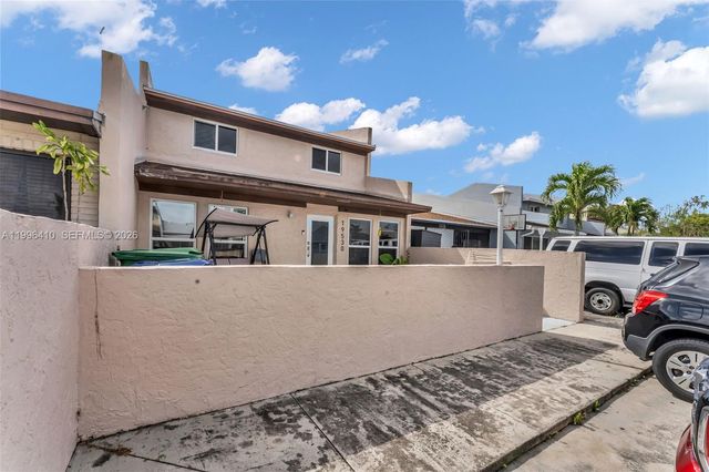 19530 NW 55th Circle Place, Miami Gardens, FL 33055