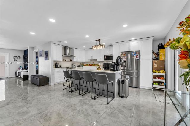 19530 NW 55th Circle Place, Miami Gardens, FL 33055