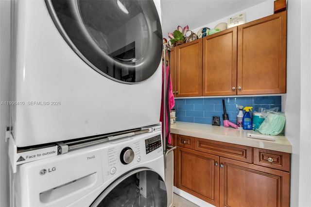 19530 NW 55th Circle Place, Miami Gardens, FL 33055