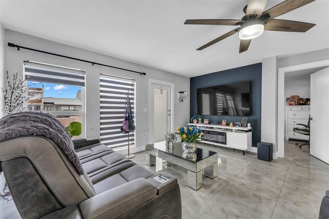 19530 NW 55th Circle Place, Miami Gardens, FL 33055