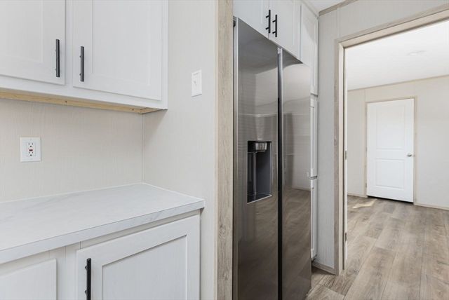 460 Collins 38, Attleboro, MA 02703