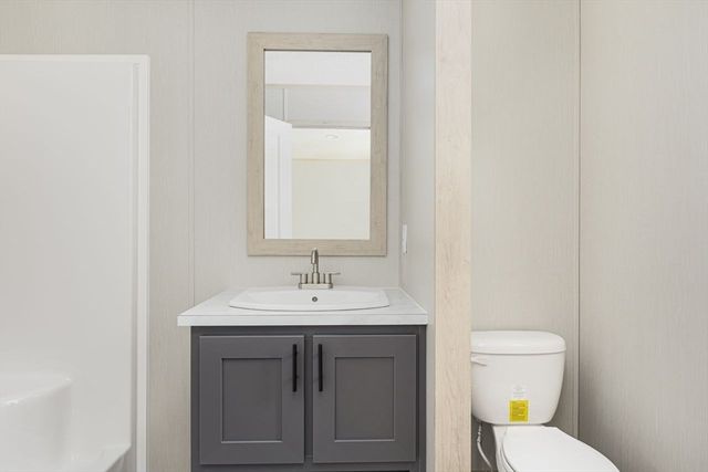 460 Collins 38, Attleboro, MA 02703