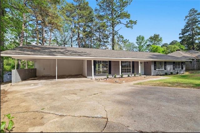 108 IRIS Circle, Pineville, LA 71360