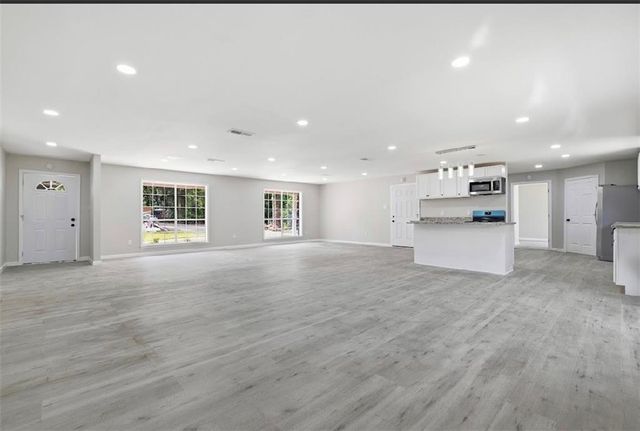 108 IRIS Circle, Pineville, LA 71360