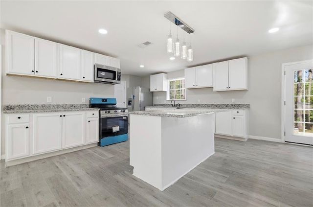 108 IRIS Circle, Pineville, LA 71360