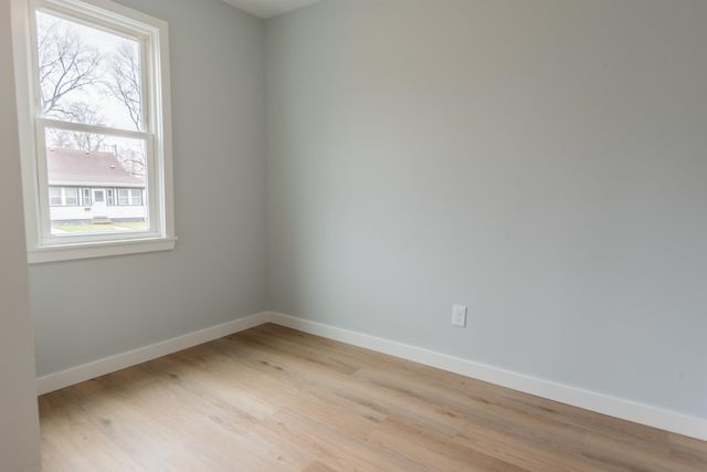 20925 Ridgemont Road, Harper Woods, MI 48225