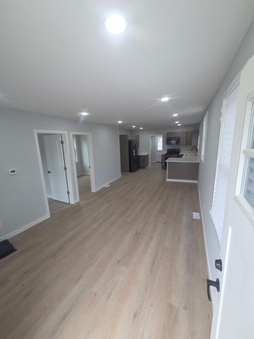 20925 Ridgemont Road, Harper Woods, MI 48225