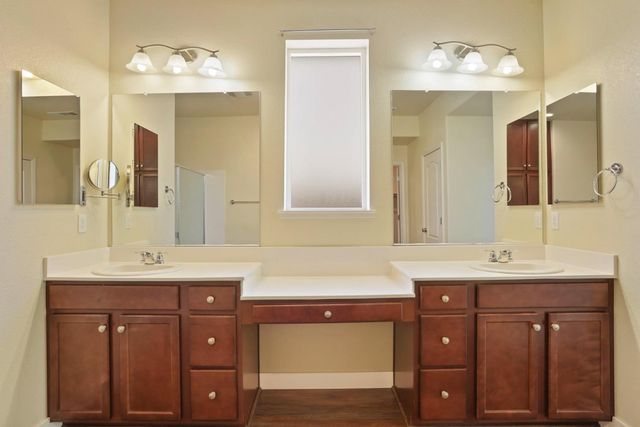 2364 Inyo Pl, Manteca, CA 95337