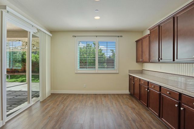 2364 Inyo Pl, Manteca, CA 95337