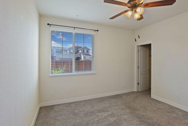 2364 Inyo Pl, Manteca, CA 95337