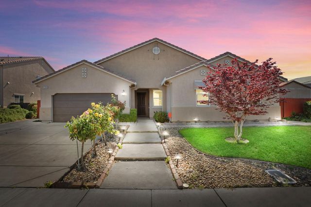 2364 Inyo Pl, Manteca, CA 95337