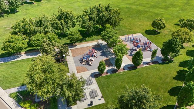 2364 Inyo Pl, Manteca, CA 95337