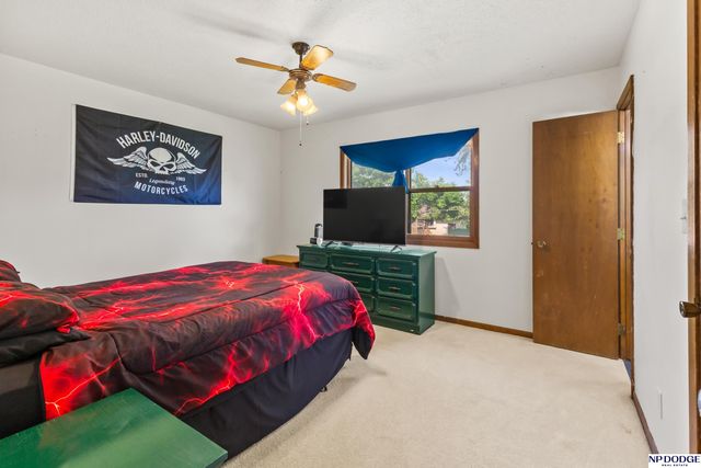 2506 N Wyoming Avenue, Fremont, NE 68025