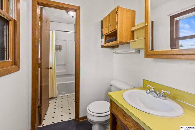 2506 N Wyoming Avenue, Fremont, NE 68025