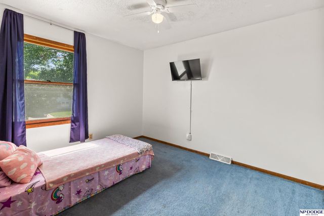 2506 N Wyoming Avenue, Fremont, NE 68025