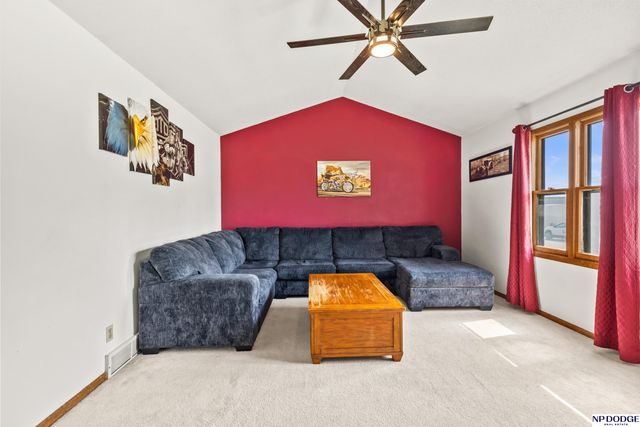2506 N Wyoming Avenue, Fremont, NE 68025