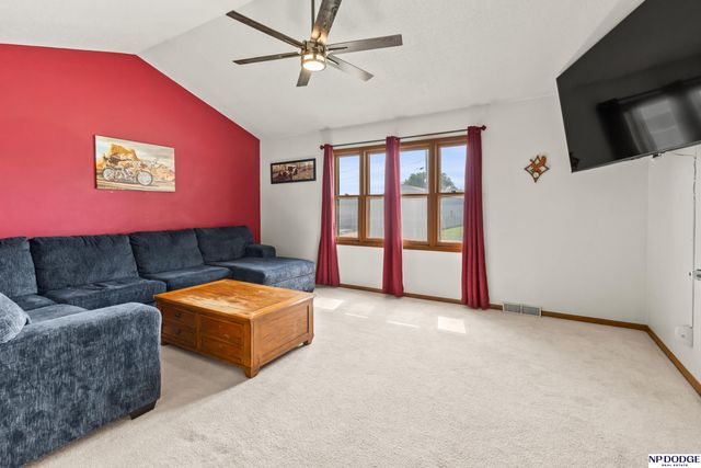 2506 N Wyoming Avenue, Fremont, NE 68025
