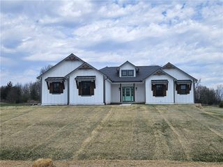 16622 Orchard Road, Basehor, KS 66007