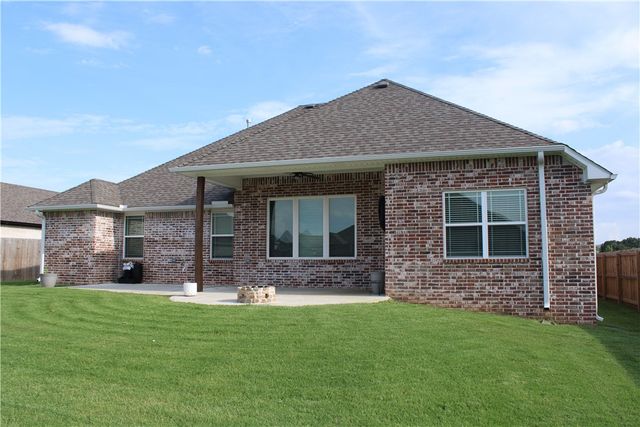 1904 Shelby Street, Pea Ridge, AR 72751